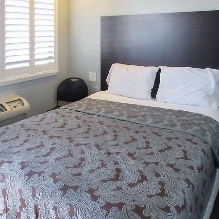 Rodeway Inn San Pablo Esterno foto